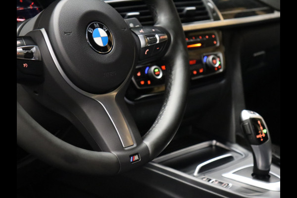 BMW 3 Serie Touring 318i M Sport [SCHUIFKANTELDAK, STOELVERWARMING, CRUISE CONTROL, ELEKTRISCHE ACHTERKLEP,  PDC ACHTER, VOL LEDER, M- STUUR, LED, NAVIGATIE, NIEUWSTAAT]