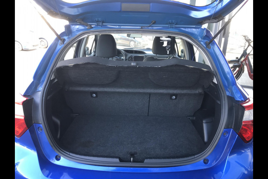 Toyota Yaris 1.5 VVT-i Dynamic Navi Camera