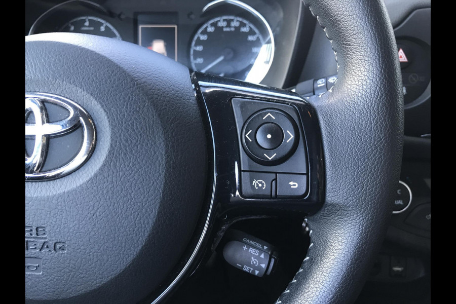 Toyota Yaris 1.5 VVT-i Dynamic Navi Camera