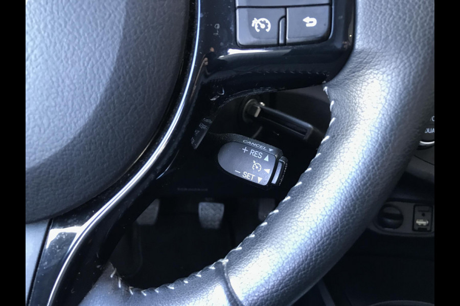 Toyota Yaris 1.5 VVT-i Dynamic Navi Camera