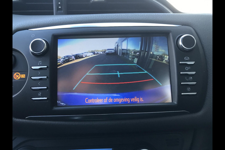Toyota Yaris 1.5 VVT-i Dynamic Navi Camera