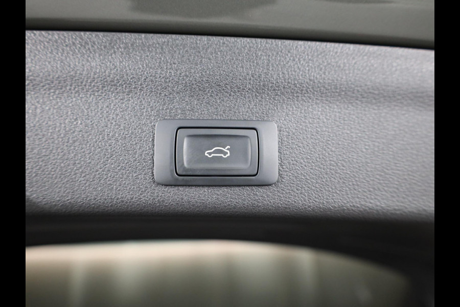 Audi A6 Avant 40 TFSI S edition Competition 204 pk | Verlengde garantie | Navigatie | Panoramadak | Parkeersensoren | Achteruitrijcamera | Stoelverwarming | S-Line |