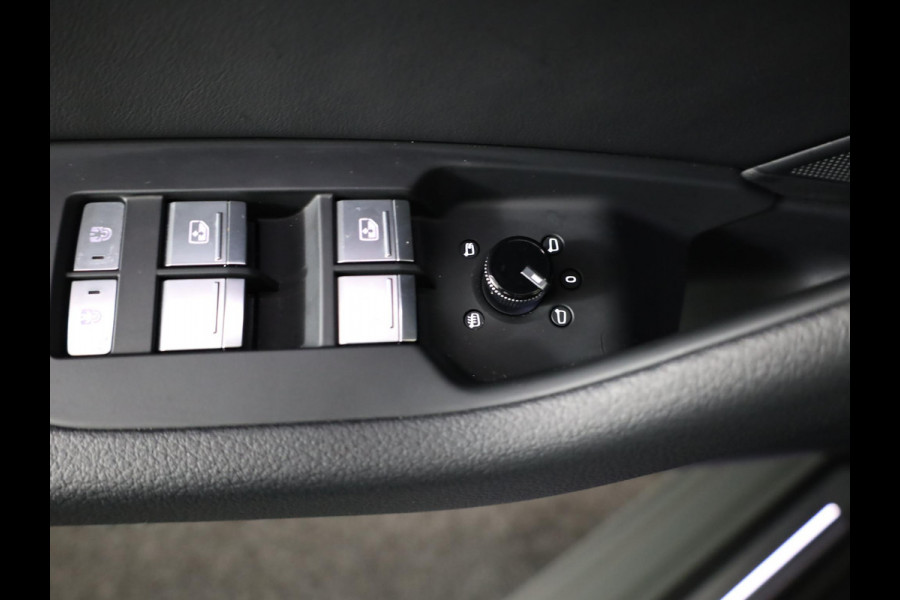 Audi A6 Avant 40 TFSI S edition Competition 204 pk | Verlengde garantie | Navigatie | Panoramadak | Parkeersensoren | Achteruitrijcamera | Stoelverwarming | S-Line |