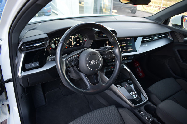 Audi A3 Sportback 35 TFSI S edition | 2x S-Line | Virtual | Stoelverwarming | Climate