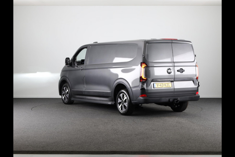 Volkswagen Transporter 2.0 TDI L2H1 30 PanAmericana 150pk automaat BPM VRIJ!! 12-2024 met Acc. pakket