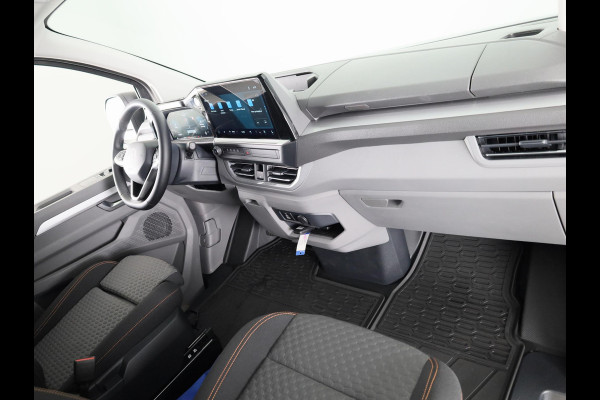 Volkswagen Transporter 2.0 TDI L2H1 30 PanAmericana 150pk automaat BPM VRIJ!! 12-2024 met Acc. pakket