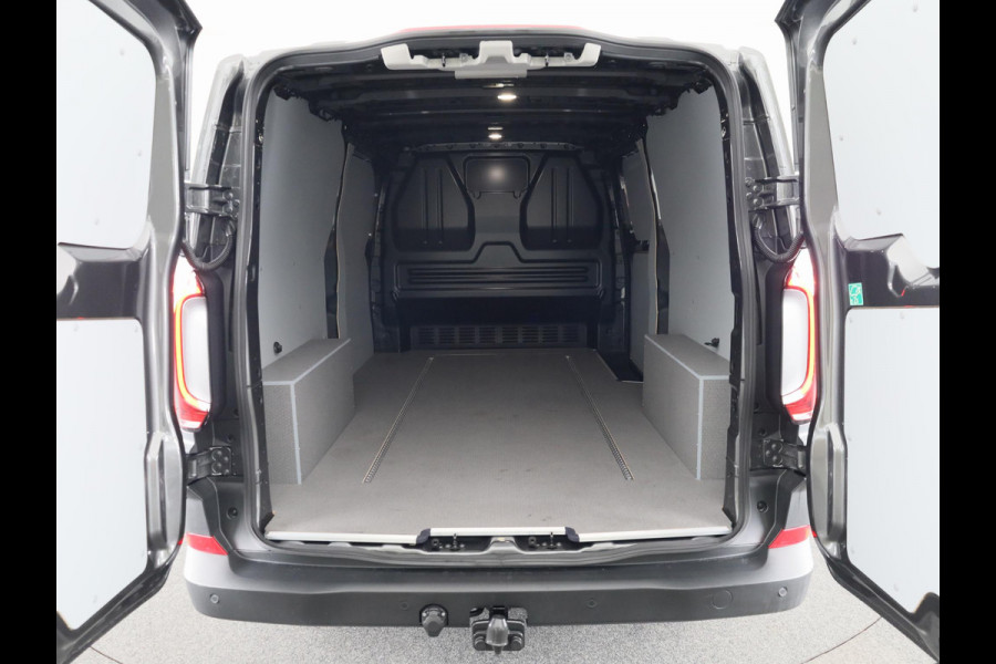 Volkswagen Transporter 2.0 TDI L2H1 30 PanAmericana 150pk automaat BPM VRIJ!! 12-2024 met Acc. pakket