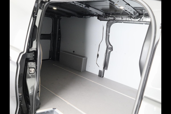 Volkswagen Transporter 2.0 TDI L2H1 30 PanAmericana 150pk automaat BPM VRIJ!! 12-2024 met Acc. pakket