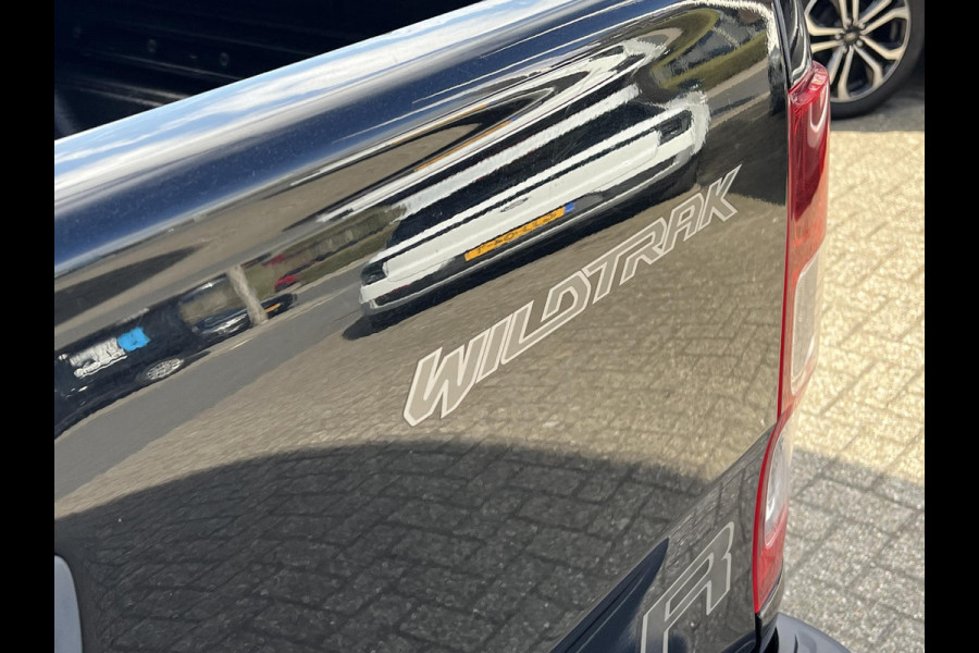 Ford Ranger 3.2 TDCi Wildtrak Supercab ZUID | Trekhaak | 3.500 kg geremd trekgewicht | Adaptive cruise control | Stoelverwarming | Achteruitrijcamera |