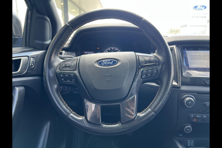 Ford Ranger 3.2 TDCi Wildtrak Supercab ZUID | Trekhaak | 3.500 kg geremd trekgewicht | Adaptive cruise control | Stoelverwarming | Achteruitrijcamera |