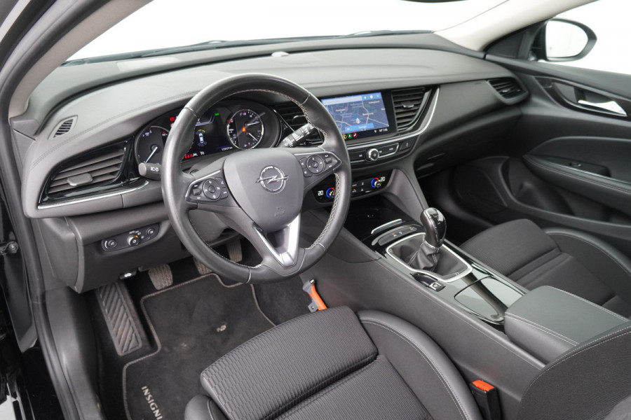 Opel Insignia Sports Tourer BWJ 2021 1.5 CDTI 123 PK Business Elegance | NWE APK TREKHAAK  / SPORTSTOELEN / CAMERA / CARPLAY / NAVI / CLIMA / CRUISE / HALF LEDER / KEYLESS / CAMERA / ELEK.  ACHTERKLEP / DODE HOEK DETECTIE / LMV 18 INCH / LED