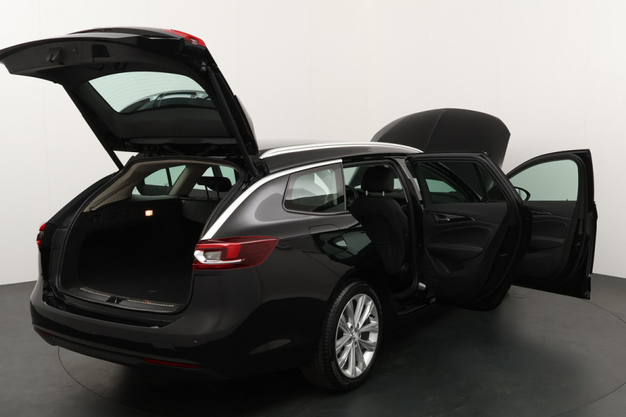 Opel Insignia Sports Tourer BWJ 2021 1.5 CDTI 123 PK Business Elegance | NWE APK TREKHAAK  / SPORTSTOELEN / CAMERA / CARPLAY / NAVI / CLIMA / CRUISE / HALF LEDER / KEYLESS / CAMERA / ELEK.  ACHTERKLEP / DODE HOEK DETECTIE / LMV 18 INCH / LED