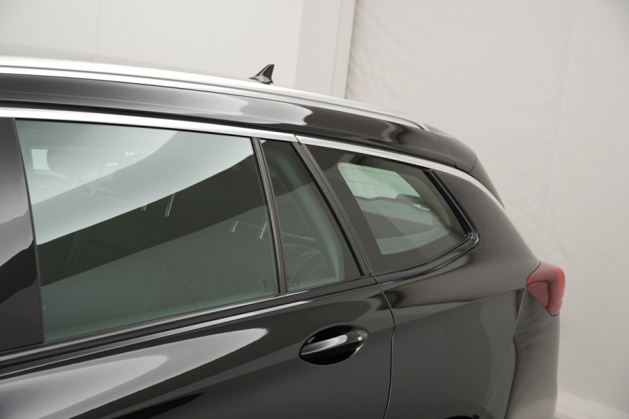 Opel Insignia Sports Tourer BWJ 2021 1.5 CDTI 123 PK Business Elegance | NWE APK TREKHAAK  / SPORTSTOELEN / CAMERA / CARPLAY / NAVI / CLIMA / CRUISE / HALF LEDER / KEYLESS / CAMERA / ELEK.  ACHTERKLEP / DODE HOEK DETECTIE / LMV 18 INCH / LED