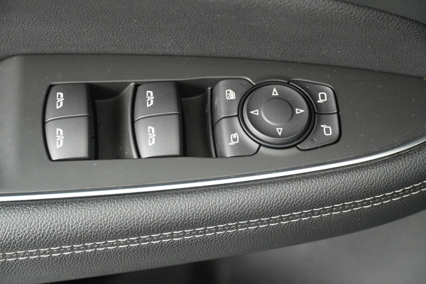 Opel Insignia Sports Tourer BWJ 2021 1.5 CDTI 123 PK Business Elegance | NWE APK TREKHAAK  / SPORTSTOELEN / CAMERA / CARPLAY / NAVI / CLIMA / CRUISE / HALF LEDER / KEYLESS / CAMERA / ELEK.  ACHTERKLEP / DODE HOEK DETECTIE / LMV 18 INCH / LED