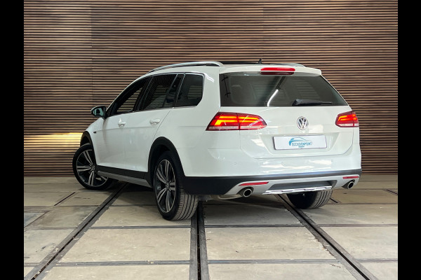 Volkswagen Golf Alltrack 1.8 TSI Alltrack 4Motion DSG | Uniek | Trekhaak | Pano