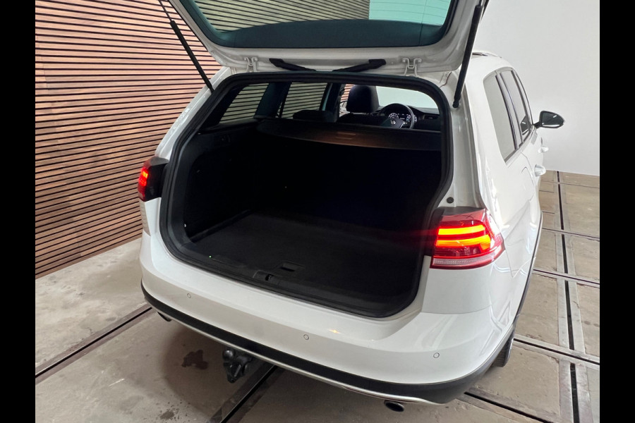 Volkswagen Golf Alltrack 1.8 TSI Alltrack 4Motion DSG | Uniek | Trekhaak | Pano