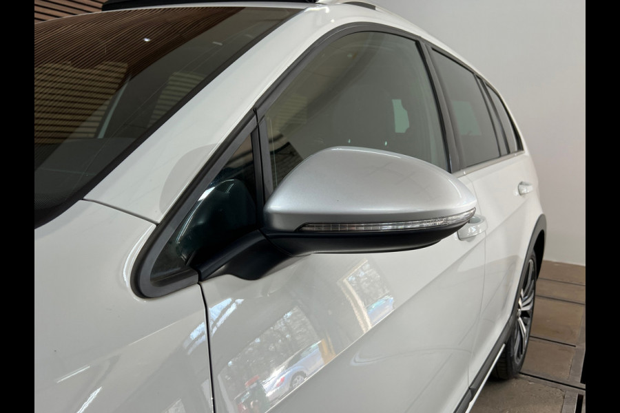 Volkswagen Golf Alltrack 1.8 TSI Alltrack 4Motion DSG | Uniek | Trekhaak | Pano