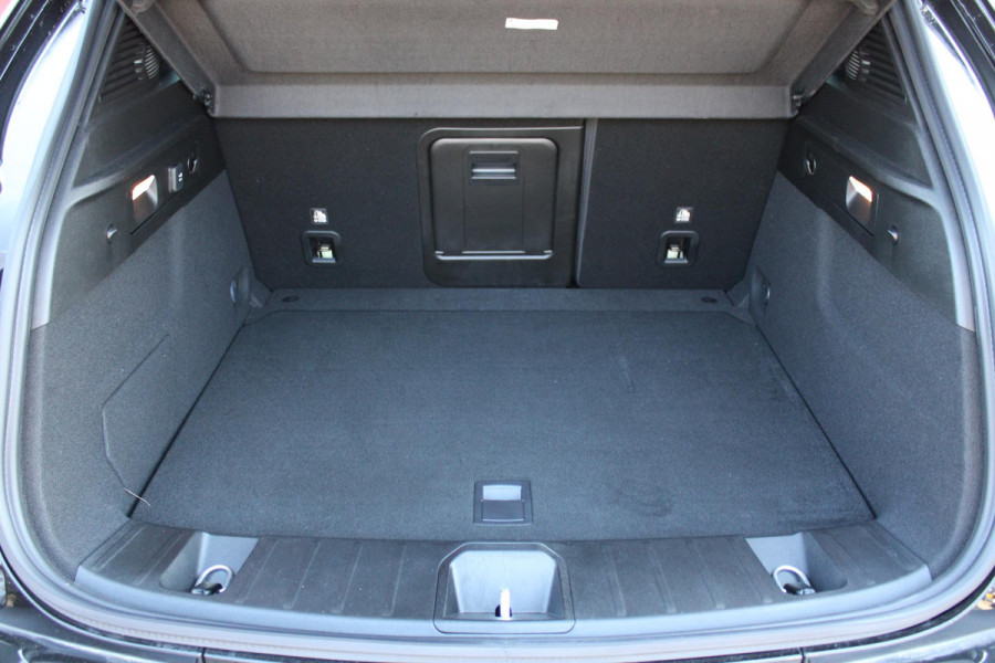 Alfa Romeo Tonale 1.5T 160PK HYbrid VELOCE | PANORAMISCH SCHUIF / KANTELDAK | LEDEREN BEKLEDING | VOORSTOELEN / STUUR VERWARMD | VOORSTOELEN GEVENTILEERD | VOORSTOELEN ELEKTRISCH VERSTELBAAR | DRAADLOOS APPLE CARPLAY / ANDROID AUTO | 360° CAMERA | AUTOMATISCH DIMMENDE BUITENSPIEGELS | 20"INCH LICHTMETALEN VELGEN | ADAPTIVE CRUISE CONTROL | KEYLESS ENTRY / START | ELEKTRISCH BEDIENBARE ACHTERKLEP | DRAADLOZE TELEFOONLADER | AMBIENT LIGHTING | DONKERE HEMELBEKLEDING | SCHAKELFLIPPERS AAN HET STUUR | VERWARMDE RUITENSPROEIERS |