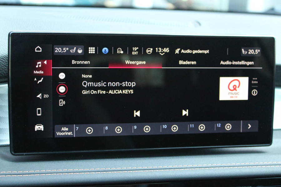 Alfa Romeo Tonale 1.5T 160PK HYbrid VELOCE | PANORAMISCH SCHUIF / KANTELDAK | LEDEREN BEKLEDING | VOORSTOELEN / STUUR VERWARMD | VOORSTOELEN GEVENTILEERD | VOORSTOELEN ELEKTRISCH VERSTELBAAR | DRAADLOOS APPLE CARPLAY / ANDROID AUTO | 360° CAMERA | AUTOMATISCH DIMMENDE BUITENSPIEGELS | 20"INCH LICHTMETALEN VELGEN | ADAPTIVE CRUISE CONTROL | KEYLESS ENTRY / START | ELEKTRISCH BEDIENBARE ACHTERKLEP | DRAADLOZE TELEFOONLADER | AMBIENT LIGHTING | DONKERE HEMELBEKLEDING | SCHAKELFLIPPERS AAN HET STUUR | VERWARMDE RUITENSPROEIERS |