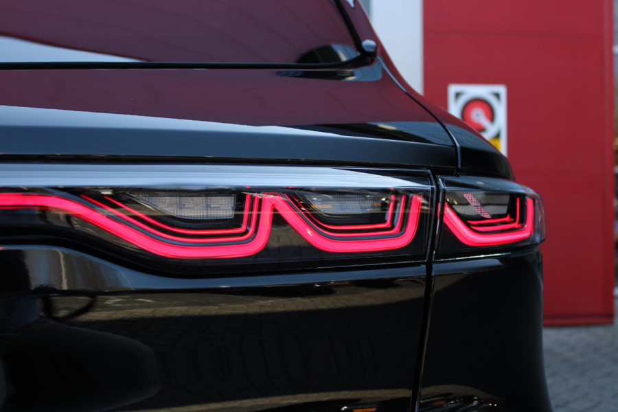 Alfa Romeo Tonale 1.5T 160PK HYbrid VELOCE | PANORAMISCH SCHUIF / KANTELDAK | LEDEREN BEKLEDING | VOORSTOELEN / STUUR VERWARMD | VOORSTOELEN GEVENTILEERD | VOORSTOELEN ELEKTRISCH VERSTELBAAR | DRAADLOOS APPLE CARPLAY / ANDROID AUTO | 360° CAMERA | AUTOMATISCH DIMMENDE BUITENSPIEGELS | 20"INCH LICHTMETALEN VELGEN | ADAPTIVE CRUISE CONTROL | KEYLESS ENTRY / START | ELEKTRISCH BEDIENBARE ACHTERKLEP | DRAADLOZE TELEFOONLADER | AMBIENT LIGHTING | DONKERE HEMELBEKLEDING | SCHAKELFLIPPERS AAN HET STUUR | VERWARMDE RUITENSPROEIERS |