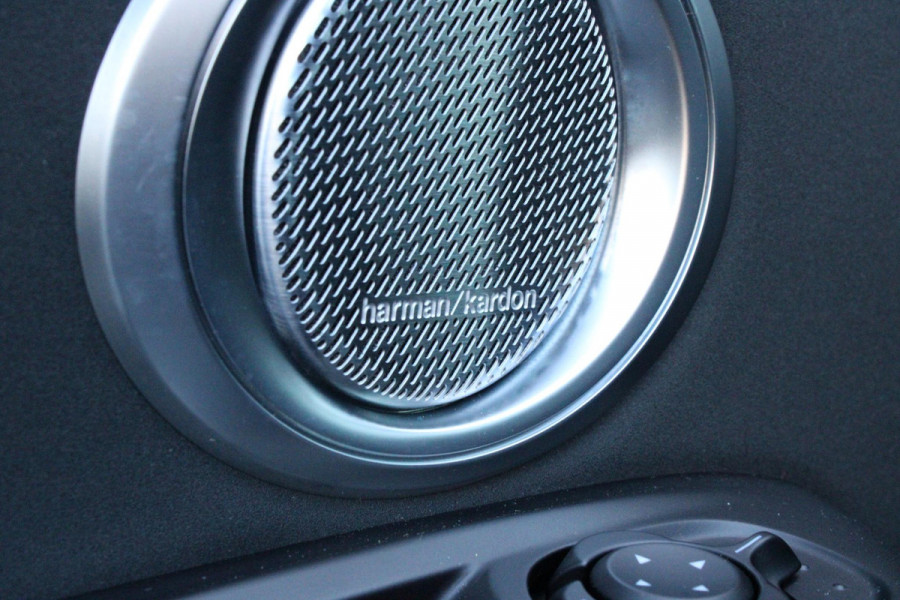 Alfa Romeo Tonale 1.5T 160PK HYbrid VELOCE | PANORAMISCH SCHUIF / KANTELDAK | LEDEREN BEKLEDING | VOORSTOELEN / STUUR VERWARMD | VOORSTOELEN GEVENTILEERD | VOORSTOELEN ELEKTRISCH VERSTELBAAR | DRAADLOOS APPLE CARPLAY / ANDROID AUTO | 360° CAMERA | AUTOMATISCH DIMMENDE BUITENSPIEGELS | 20"INCH LICHTMETALEN VELGEN | ADAPTIVE CRUISE CONTROL | KEYLESS ENTRY / START | ELEKTRISCH BEDIENBARE ACHTERKLEP | DRAADLOZE TELEFOONLADER | AMBIENT LIGHTING | DONKERE HEMELBEKLEDING | SCHAKELFLIPPERS AAN HET STUUR | VERWARMDE RUITENSPROEIERS |