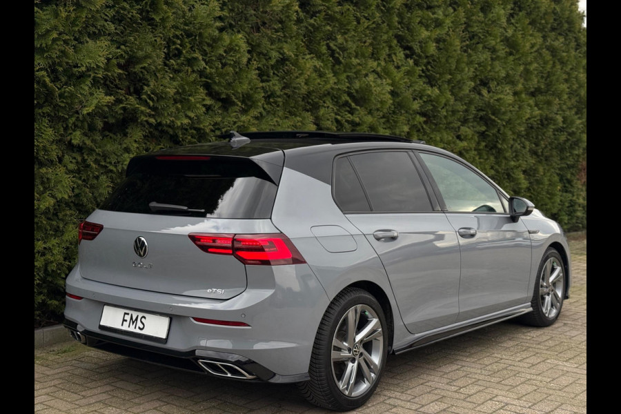 Volkswagen Golf 1.5 eTSI 3x R-Line Panorama Camera