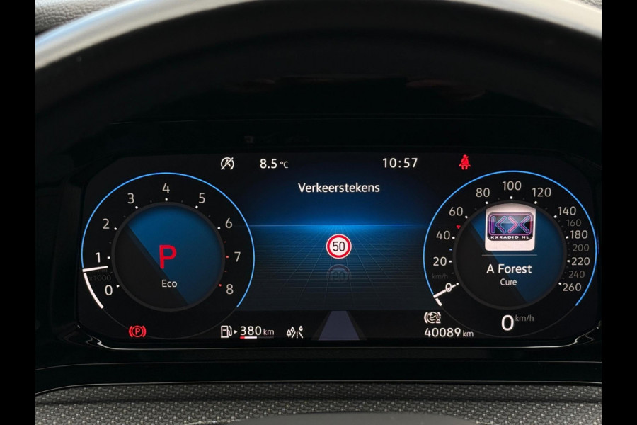 Volkswagen Golf 1.5 eTSI 3x R-Line Panorama Camera