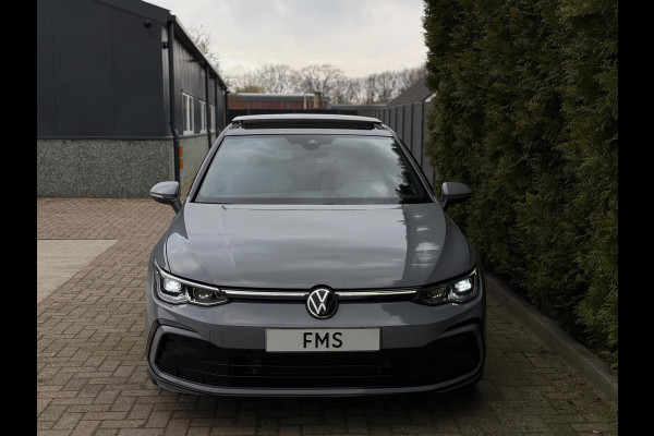 Volkswagen Golf 1.5 eTSI 3x R-Line Panorama Camera