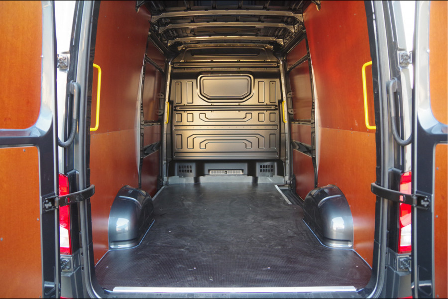 Volkswagen Crafter 35 2.0 TDI L3H3 FACELIFT! 177PK AUT. LED, 2X SCHUIFDEUR, BETIMMERING, VIRTUAL, GROOT SCHERM, CAMERA, NAVI, CRUISE, CLIMA