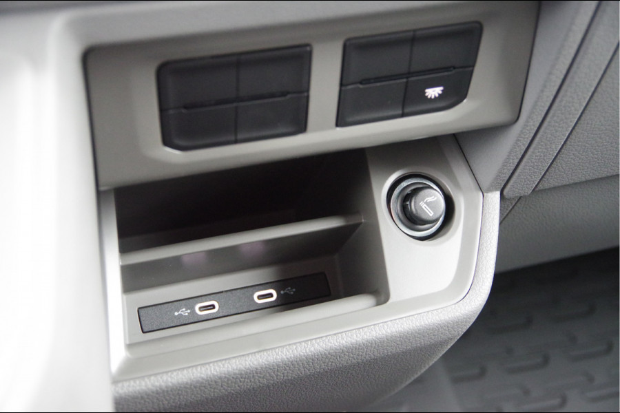 Volkswagen Crafter 35 2.0 TDI L3H3 FACELIFT! 177PK AUT. LED, 2X SCHUIFDEUR, BETIMMERING, VIRTUAL, GROOT SCHERM, CAMERA, NAVI, CRUISE, CLIMA