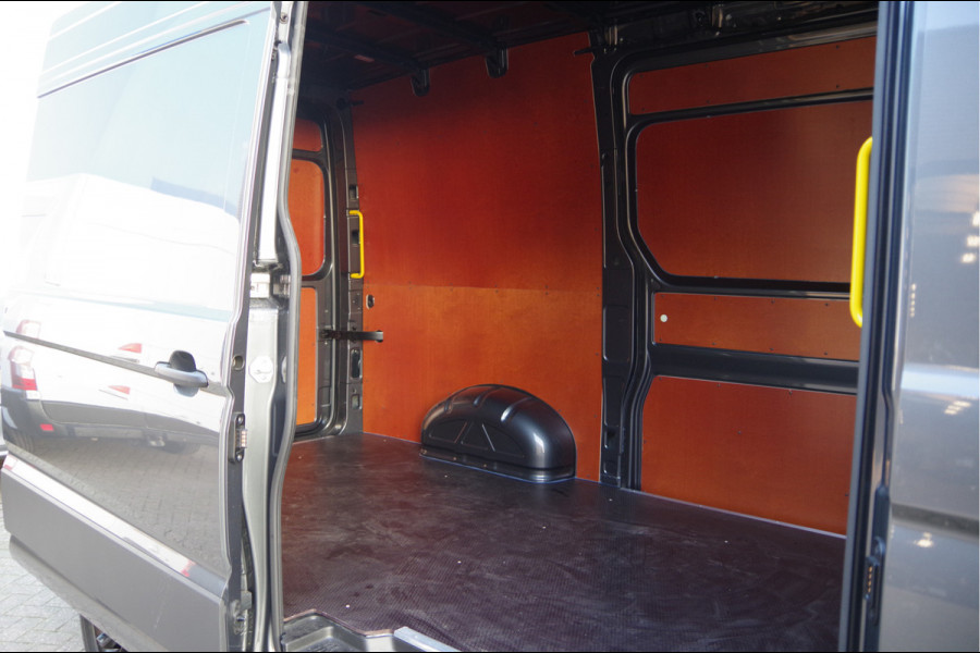 Volkswagen Crafter 35 2.0 TDI L3H3 FACELIFT! 177PK AUT. LED, 2X SCHUIFDEUR, BETIMMERING, VIRTUAL, GROOT SCHERM, CAMERA, NAVI, CRUISE, CLIMA