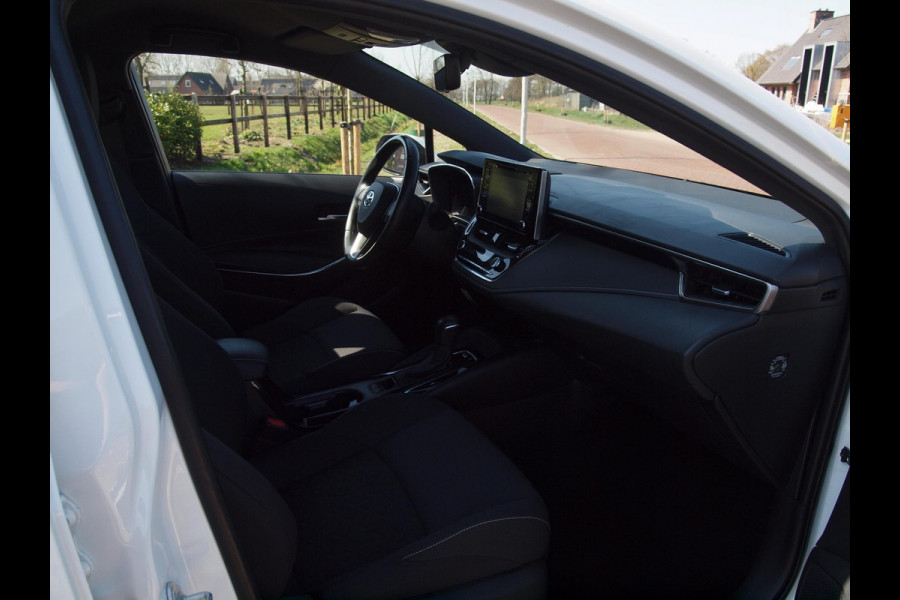 Toyota Corolla Touring Sports 1.8 Hybrid Business Intro | Camera | Head-up display | Cruise Control | Trekhaak |