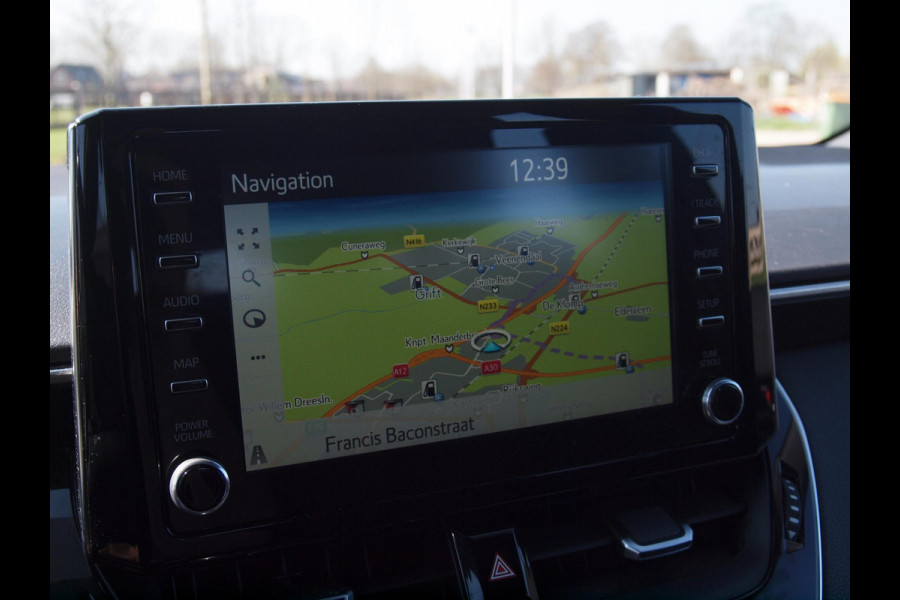 Toyota Corolla Touring Sports 1.8 Hybrid Business Intro | Camera | Head-up display | Cruise Control | Trekhaak |