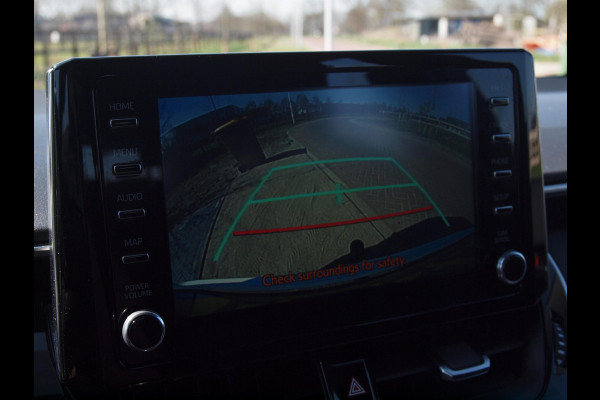 Toyota Corolla Touring Sports 1.8 Hybrid Business Intro | Camera | Head-up display | Cruise Control | Trekhaak |