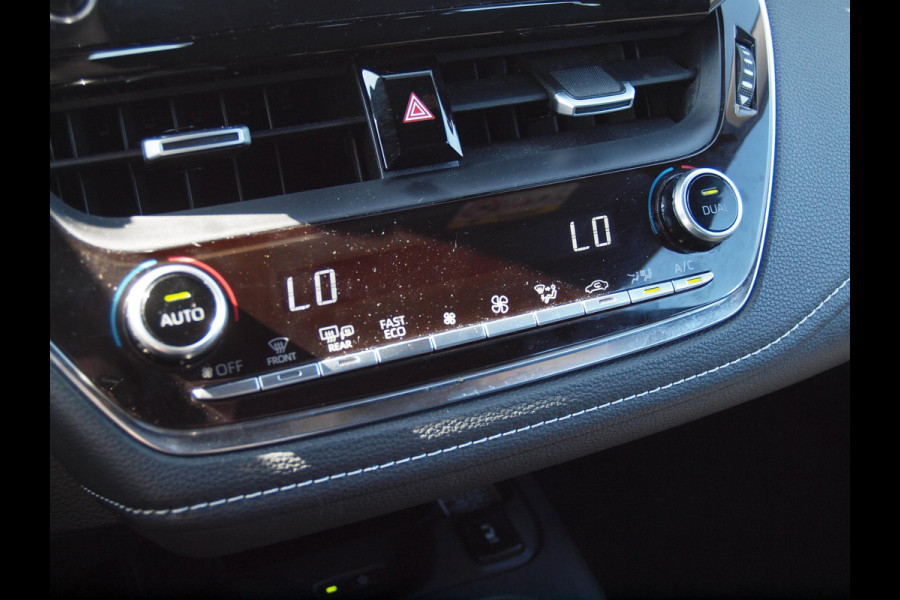 Toyota Corolla Touring Sports 1.8 Hybrid Business Intro | Camera | Head-up display | Cruise Control | Trekhaak |