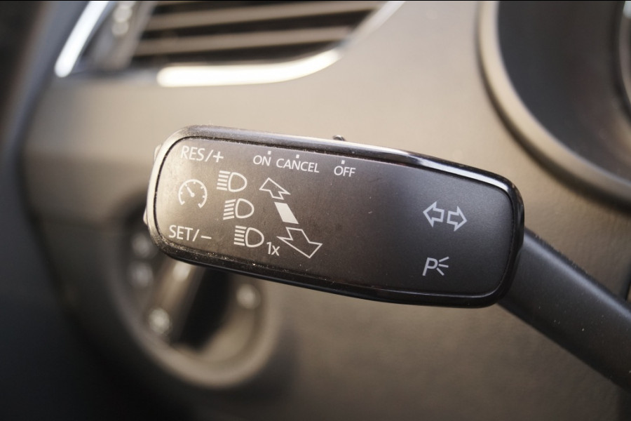 Škoda Octavia Combi 1.5 TSI 150pk DSG Business Edition -NAVI-ECC-