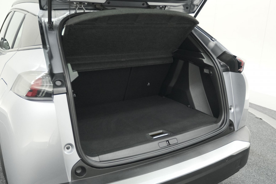 Peugeot e-2008 EV Allure 50 kWh | Camera | Adaptieve Cruise Control | Stoelverwarming | Navigatie