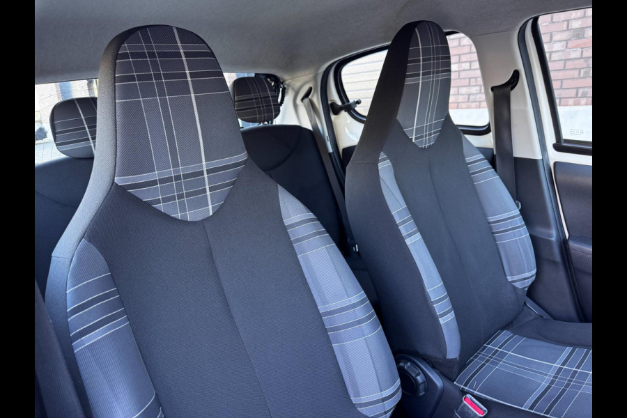 Peugeot 108 1.0 e-VTi Active / Airco / Bluetooth / NED-108 / Peugeot dealer onderhouden / C.V. met Afstandsbediening