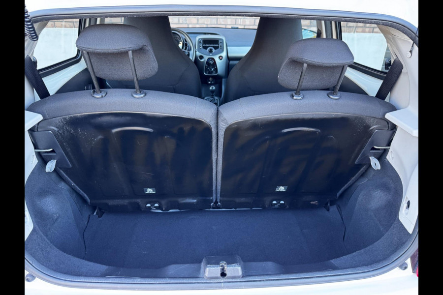 Peugeot 108 1.0 e-VTi Active / Airco / Bluetooth / NED-108 / Peugeot dealer onderhouden / C.V. met Afstandsbediening