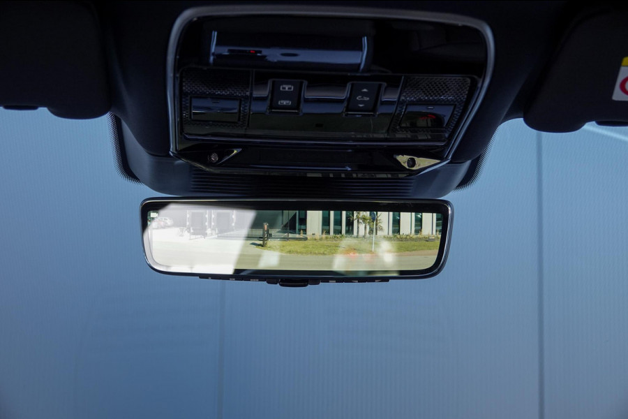 Land Rover Range Rover 3.0 P460e HSE PHEV *Meridian / Panorama / Surround-View / HUD / Stoelventilatie / Soft-Close*