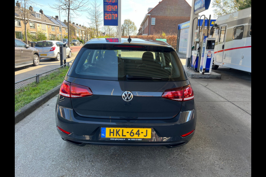 Volkswagen Golf 1.0 TSI Trendline ACTERUITCAMERA,APPEL CARPLAY,NIEUW KETTING