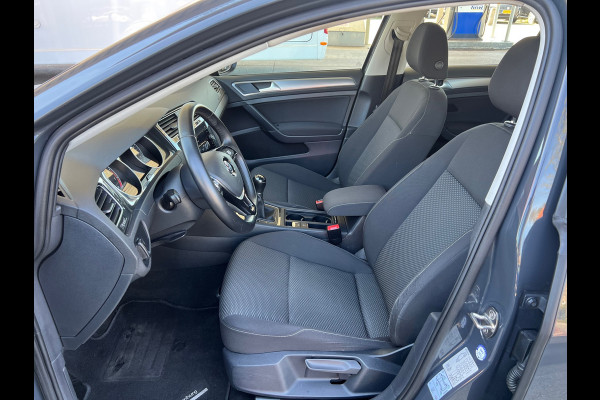Volkswagen Golf 1.0 TSI Trendline ACTERUITCAMERA,APPEL CARPLAY,NIEUW KETTING