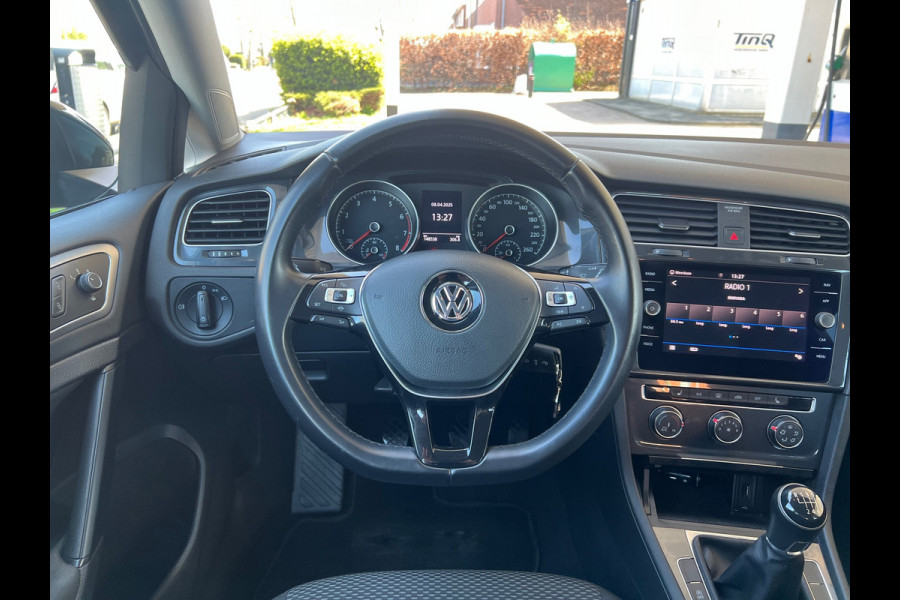 Volkswagen Golf 1.0 TSI Trendline ACTERUITCAMERA,APPEL CARPLAY,NIEUW KETTING