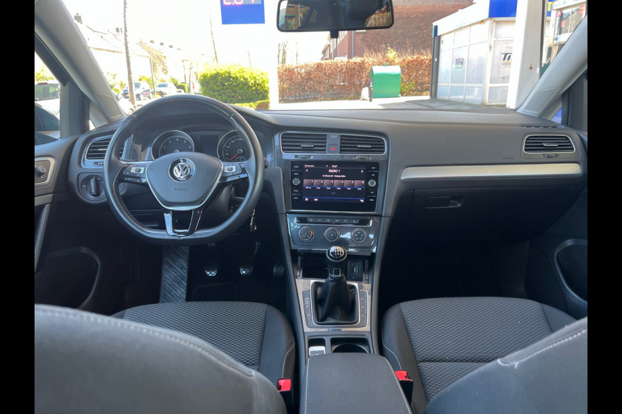 Volkswagen Golf 1.0 TSI Trendline ACTERUITCAMERA,APPEL CARPLAY,NIEUW KETTING