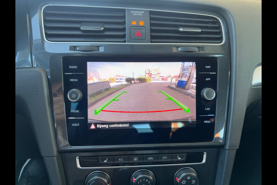 Volkswagen Golf 1.0 TSI Trendline ACTERUITCAMERA,APPEL CARPLAY,NIEUW KETTING