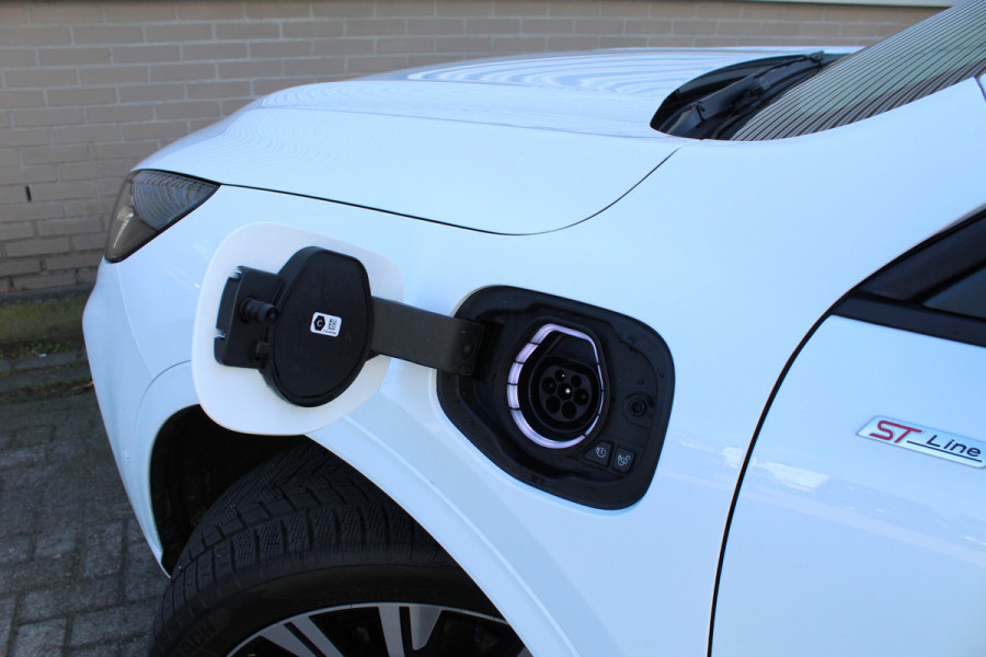 Ford Kuga 2.5 PHEV ST-Line X | BLIS | B&O | Head-up | Trekhaak | Winterpack | AGR
