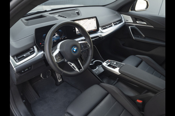BMW iX2 xDrive30 M-Sport - Pano - Driving Ass - Harman Kardon - Memoryzetels