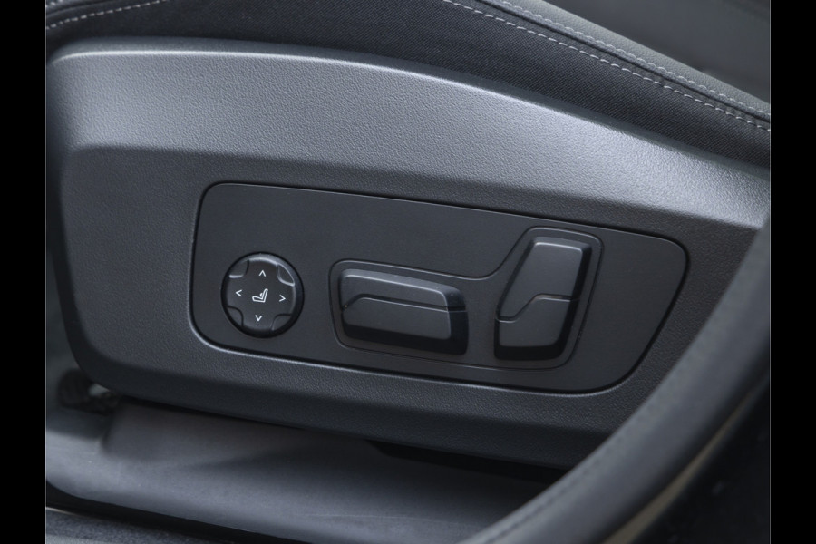 BMW iX2 xDrive30 M-Sport - Pano - Driving Ass - Harman Kardon - Memoryzetels