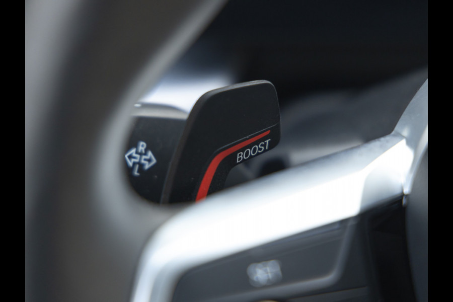 BMW iX2 xDrive30 M-Sport - Pano - Driving Ass - Harman Kardon - Memoryzetels