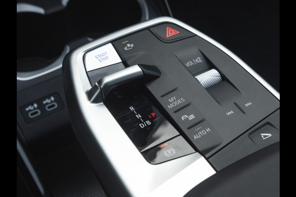 BMW iX2 xDrive30 M-Sport - Pano - Driving Ass - Harman Kardon - Memoryzetels